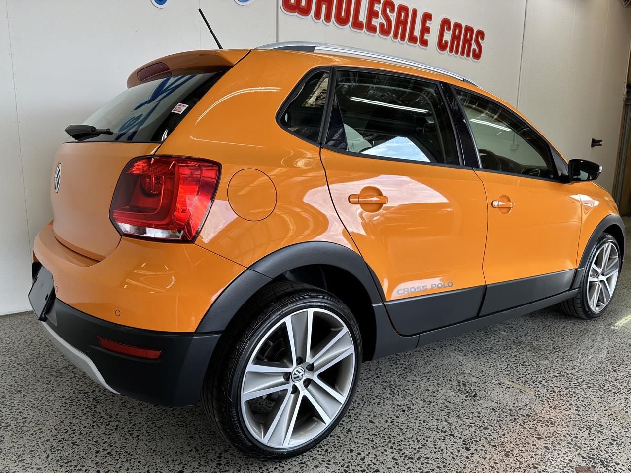 2011 Volkswagen CROSS-POLO