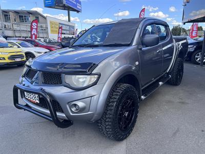 2015 Mitsubishi Triton - Thumbnail