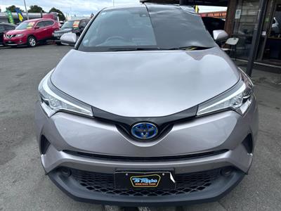 2017 Toyota C-HR - Thumbnail