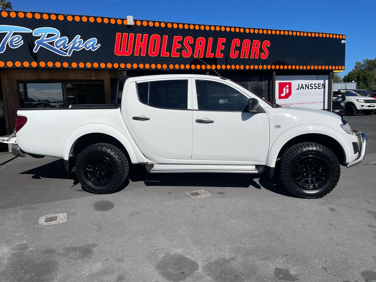 2013 Mitsubishi Triton